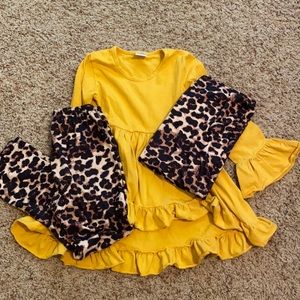 Boutique style set with scarf